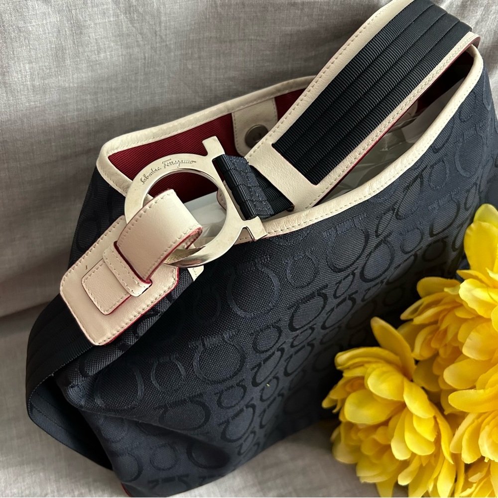 @BevsBoutiques Sharing Show - Sundays 9:30 PM Eastern - Picture 5 of 6